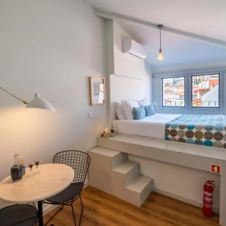 Gasthuis Maria Da Se Historic House Porto